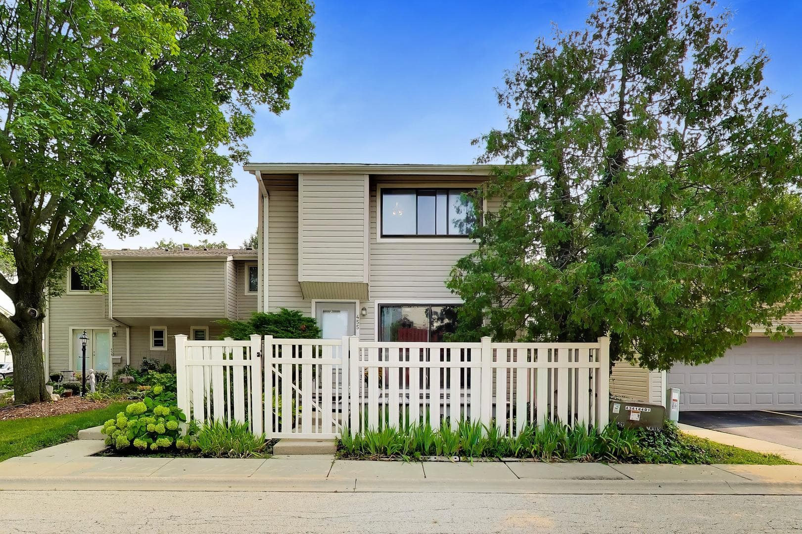 455 Verde, Schaumburg, IvyGro buyer closing